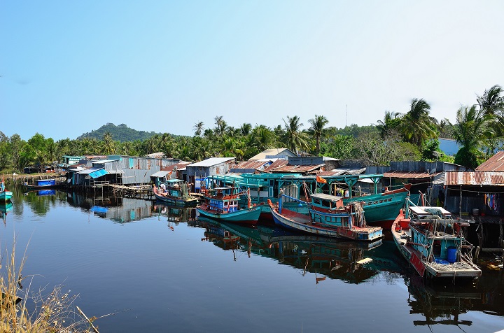 Làng chài cổ Hàm Ninh